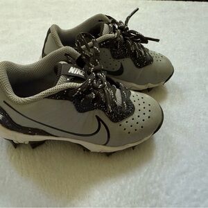 Nike Kids Gray and Black Toddler Cleats